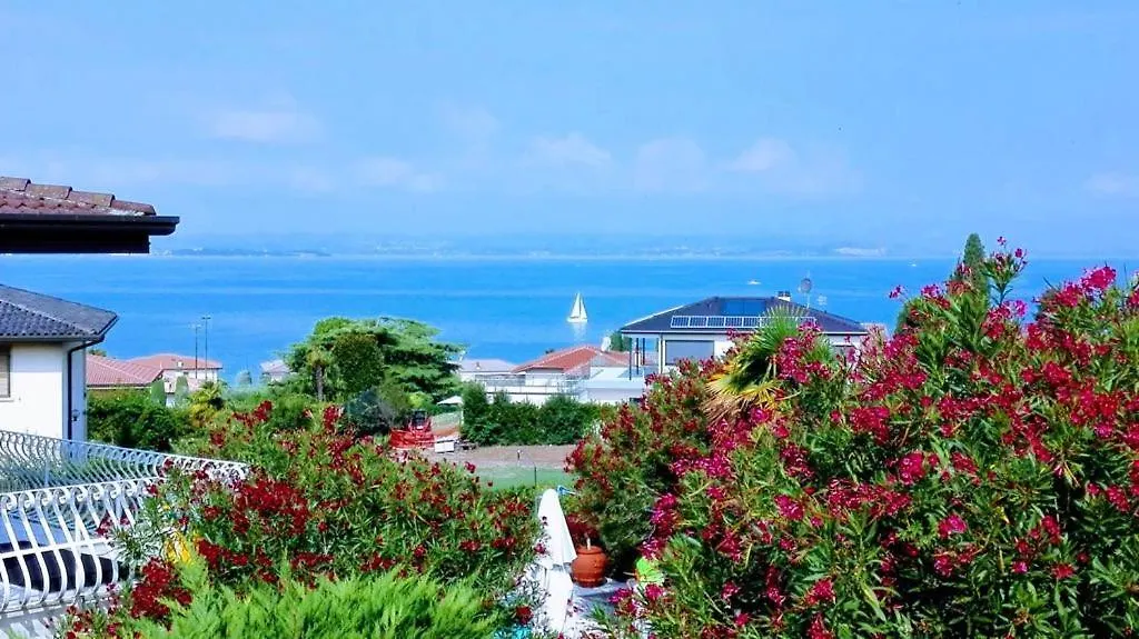 Gardalake View Villa 拉齐塞